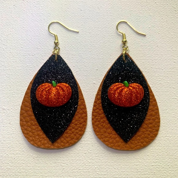 Dynamic Duo Designs Jewelry - Pumpkin 🎃 Faux leather earrings